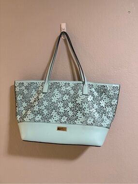 Kate Spade Mint Blue Floral Cutout Tote Bag w/ Matching Pouch Large